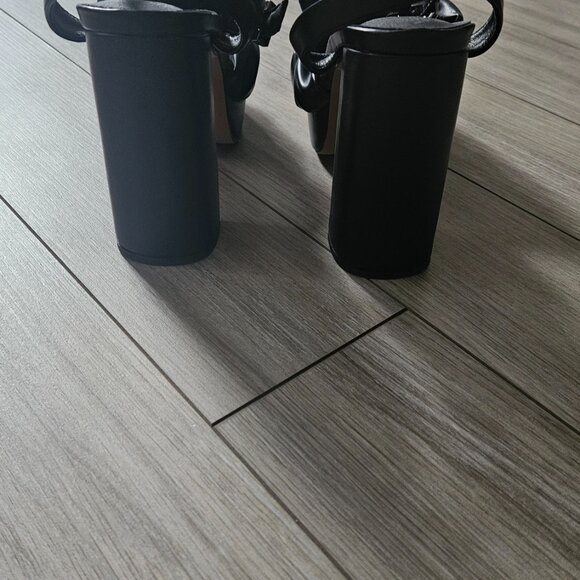 New in Box - Gabrielle Union 'Mai' Platform Heel - Picture 4 of 5